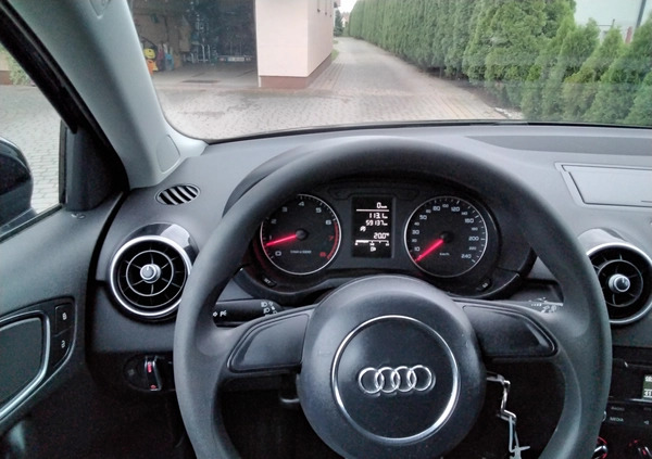 Audi A1 cena 42700 przebieg: 59100, rok produkcji 2014 z Ostrołęka małe 211